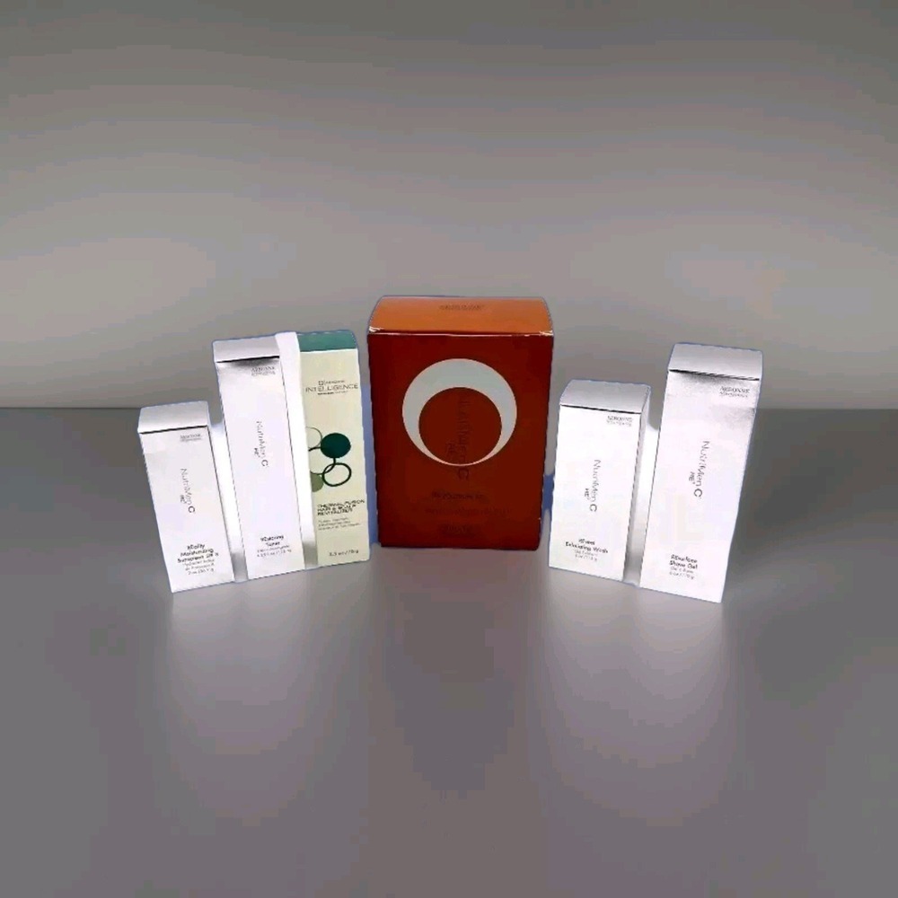 Arbonne Hygiene Gift Set NutriMen C RE9‎ REvolution Wash Toner Shave Gel Sunscrn